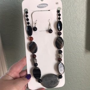 Earring and necklace set